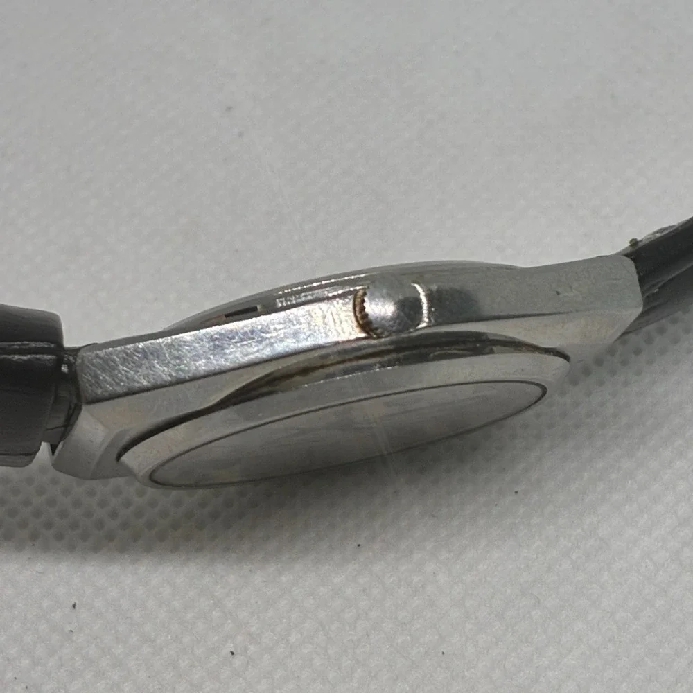 Seiko Type II Quartz Men Watch Silver  Tone 7123-7020 Day Date Leather Strap
